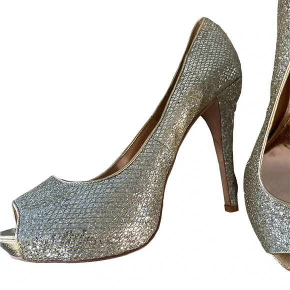 Badgley Mischka Leather Gold Pumps size 10M - Picture 6 of 11